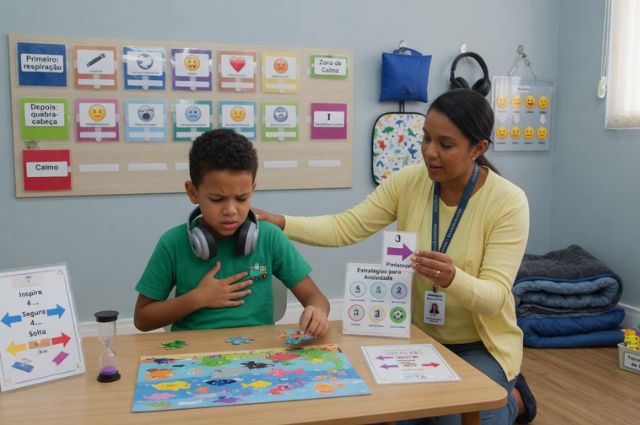 Ansiedade Infantil e Autismo: O Guia Completo para Pais, Cuidadores e Profissionais